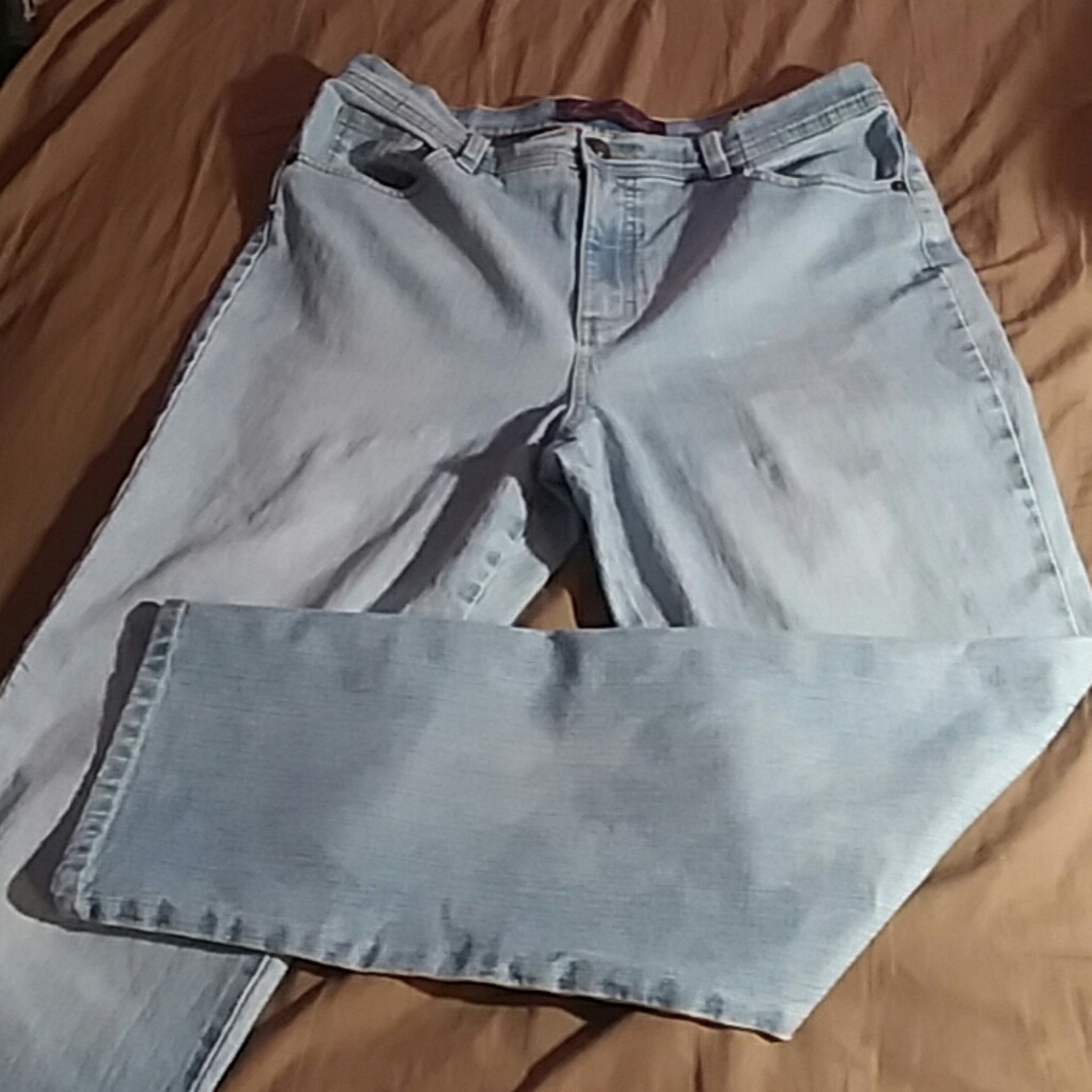 Gloria Vanderbilt  Amanda Jeans Size 12